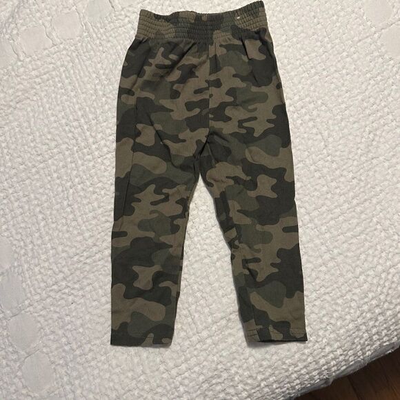 Army Kids Joggers- EUC Size 2 - Picture 1 of 2
